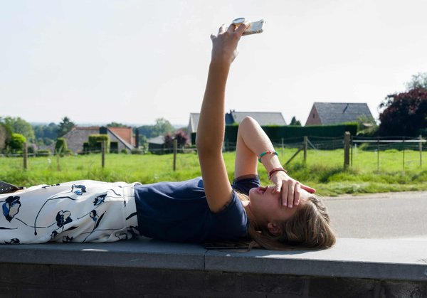 Comment la technologie façonne-t-elle la société moderne ?